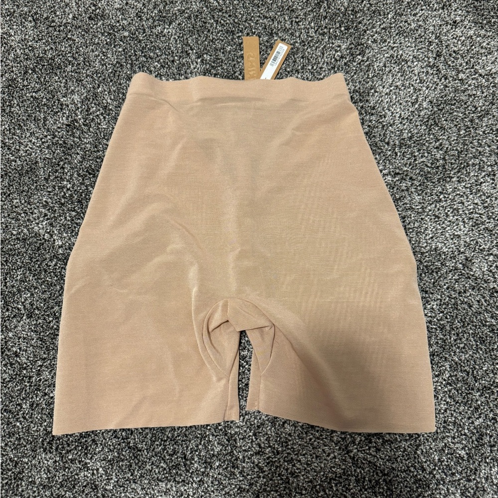 SKIMS low back short shape wear